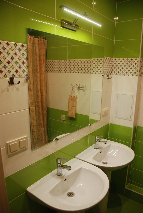 Green Apple Hostel Kyiv Exterior photo